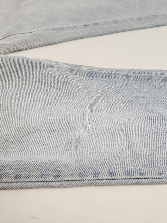 Vintage Buffalo Jeans 100% Cotton Light Wash 90s Distressed Denim Size 27 - Picture 10 of 15